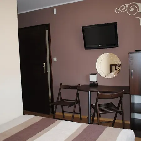 Krzywy W Ostrowie Morza Brzeg