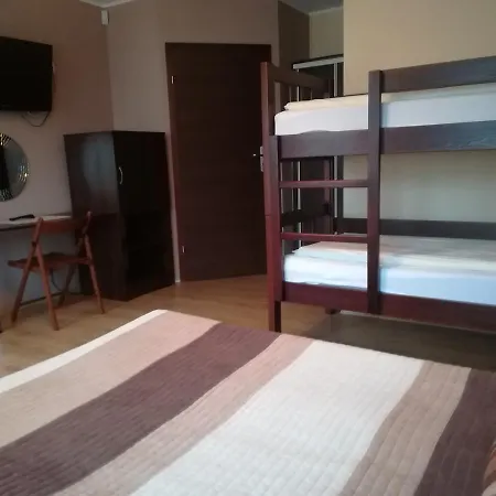 Krzywy W Ostrowie Morza Brzeg *