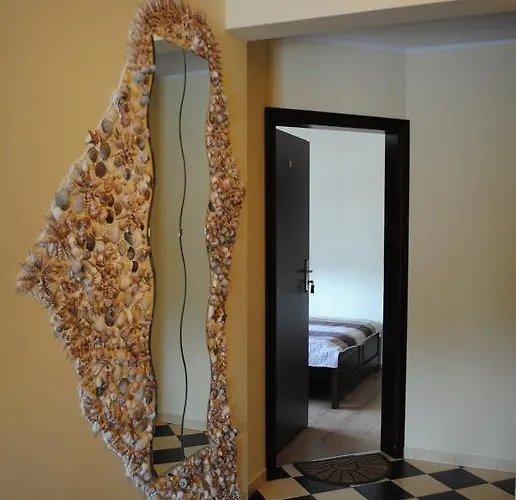 Krzywy W Ostrowie Morza Brzeg